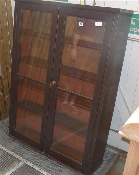 Mahogany glazed bookcase(-)